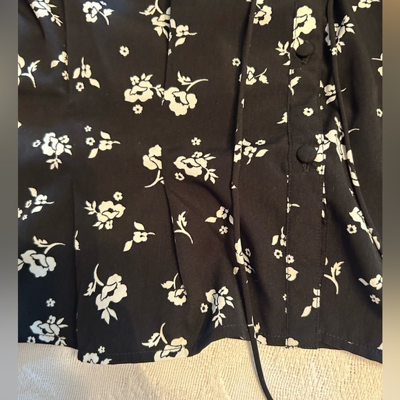 Sweet Baby Jamie Black Floral Tie Top - Picture 7 of 11